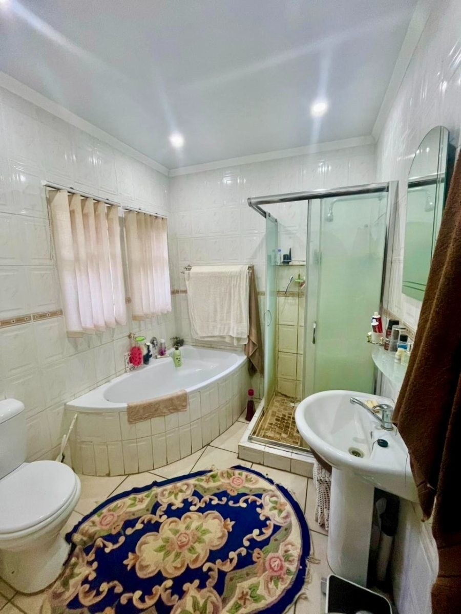 3 Bedroom Property for Sale in Wilkoppies North West